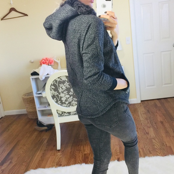 DKNY Grey Thick Fur Hooded Zip Jacket | S - Picture 3 of 8